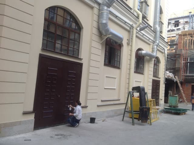 Реконструкция здания Госнак