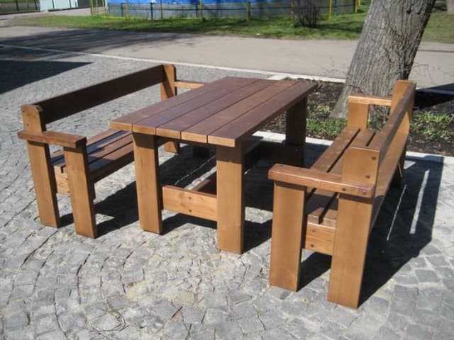 Защита уличной мебели